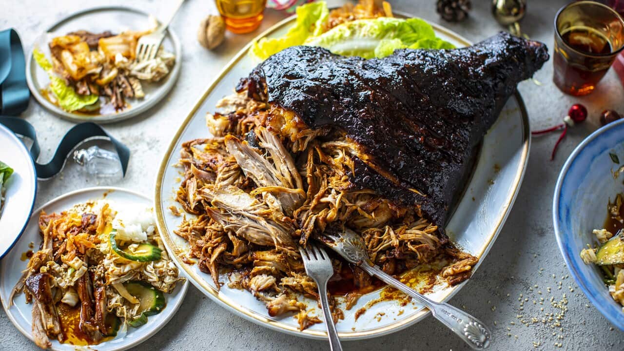 DFFIM_Ep_10_Spicy_Christmas_Pork_Shoulder_L.jpg