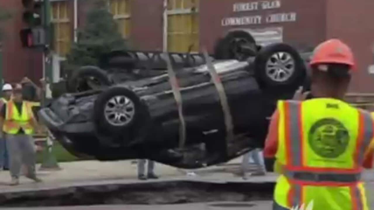 sinkhole_110822_b_CNN_1473871846