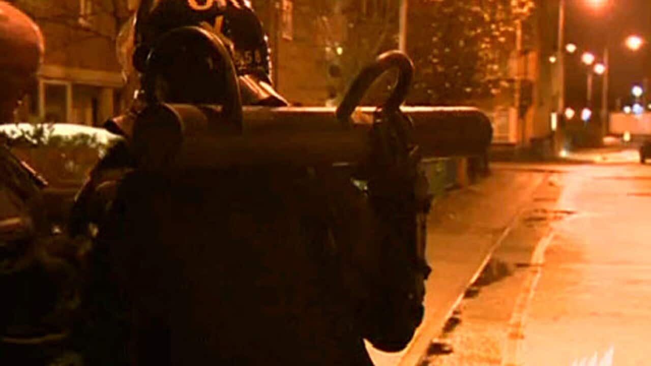 UK_raid_police_b_111207_bbc_1151848402