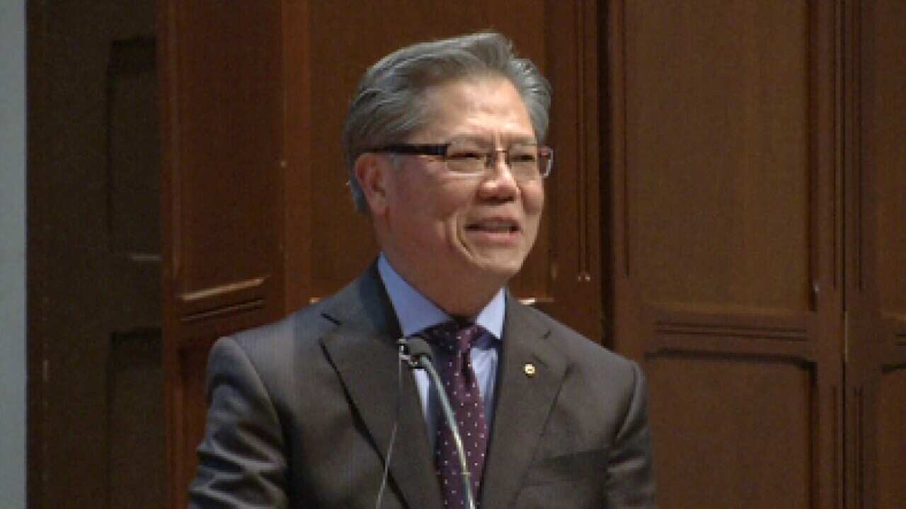 Hieu Van Le-001.jpg