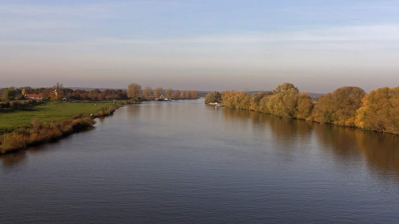 Between Gennep and Oeffelt, river: de Maas