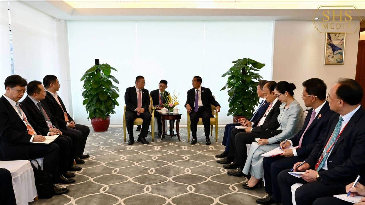 Hun Sen China meeting.jpg
