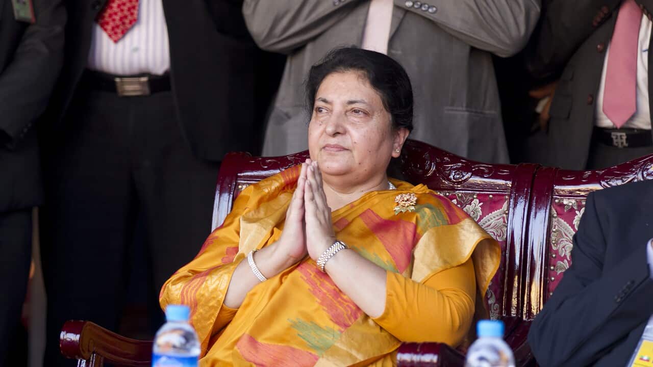 Nepal's President Bidhya Devi Bhandari has called on political parties to form a new majority government.