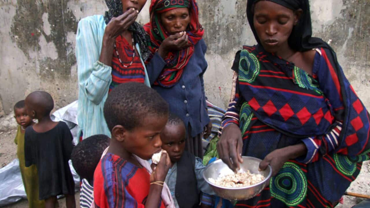 somalia_drought_L_women_kids_110727_ap_1726133833