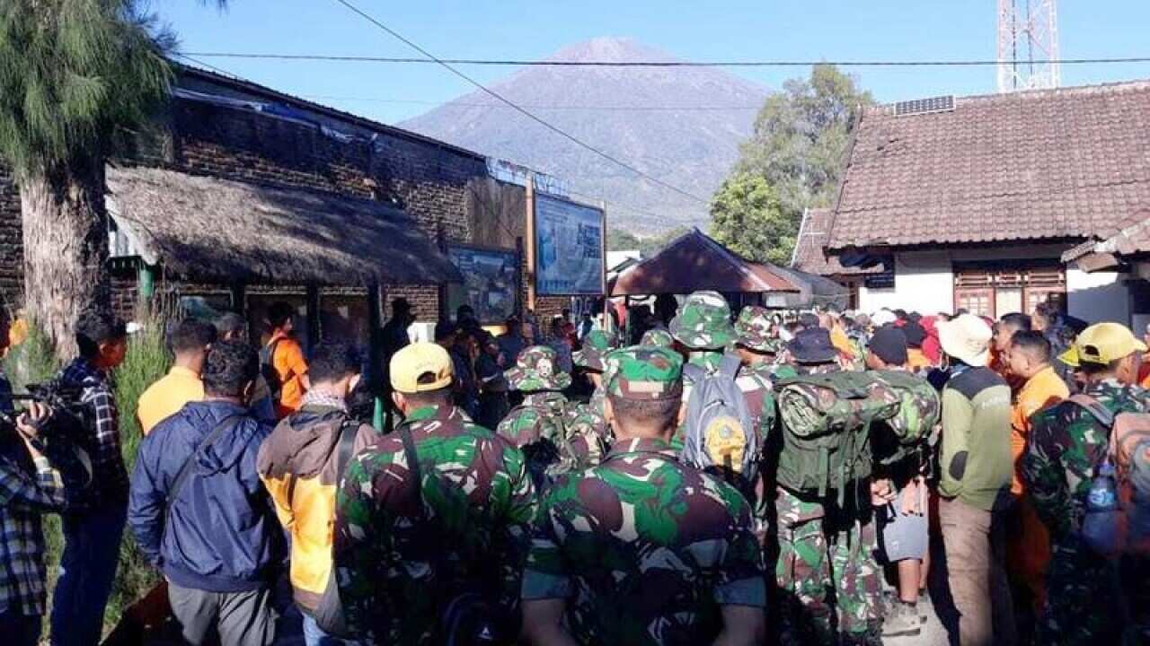 Rescuers prepare to make rescues on quake hit Mount Rinjani on Lombok