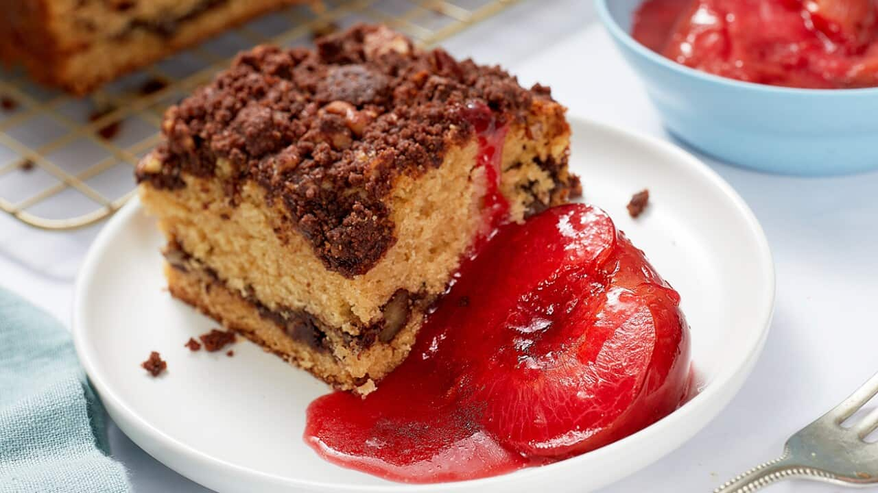 Cinnamon coffee cake with roasted fruit 