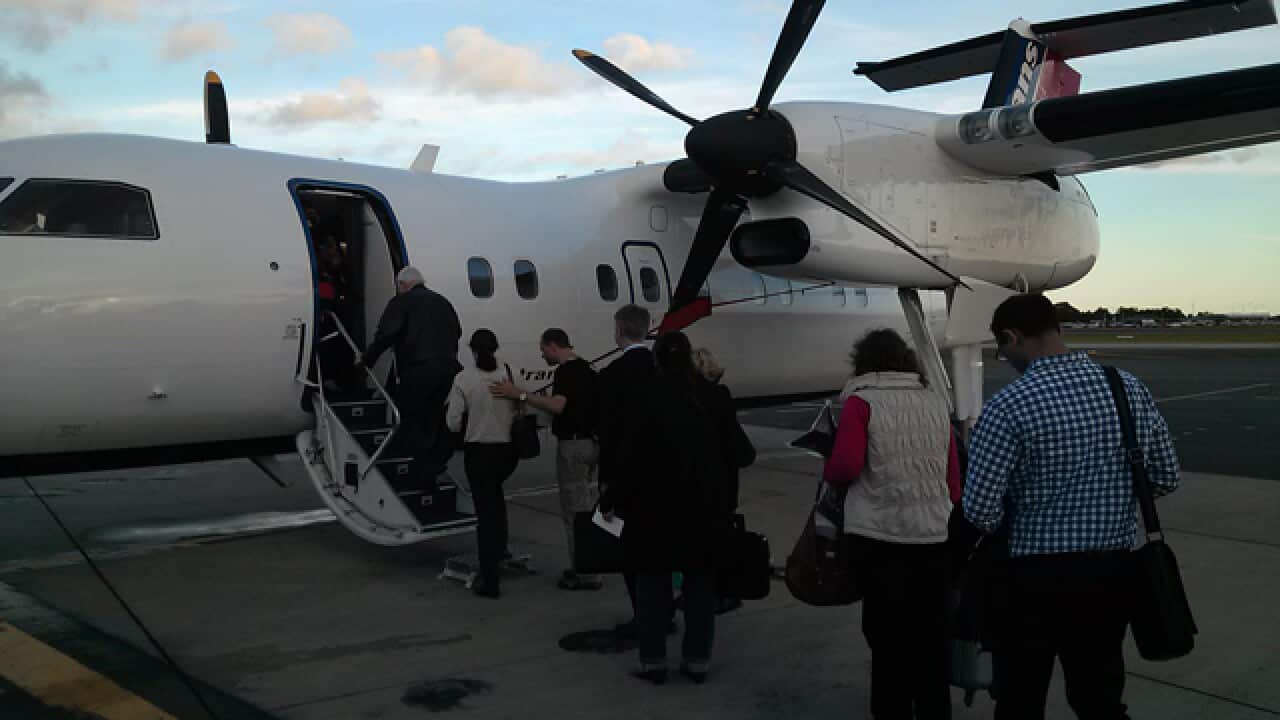 Plane_640_Tan_560092698