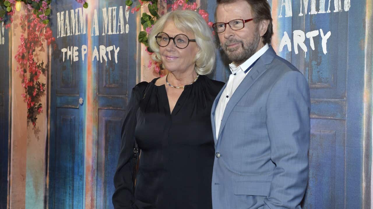 ABBA 'reunite' to open Mamma Mia themed restuarant | SBS News