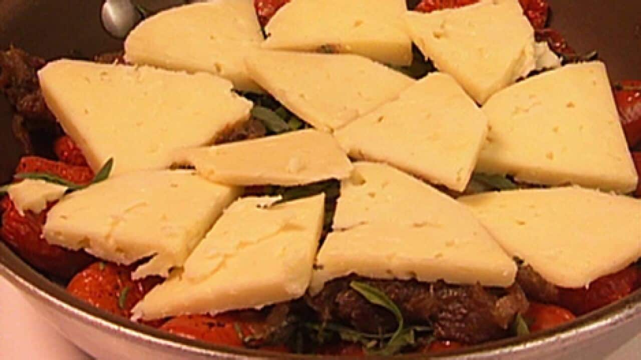 Tomato-tarte-tartin-with-goat's-cheese