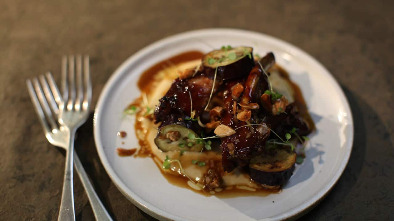 Sugarcane-glazed pork ribs