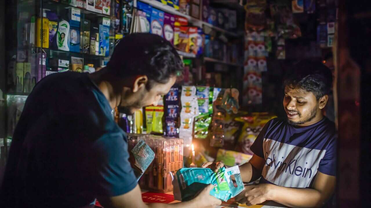 Power shortage in Dhaka, Bangladesh - 4 Oct 2022