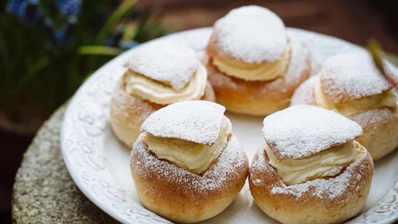 Semlor Swedish cream-filled cardamom buns (semlor) recipe | SBS Food