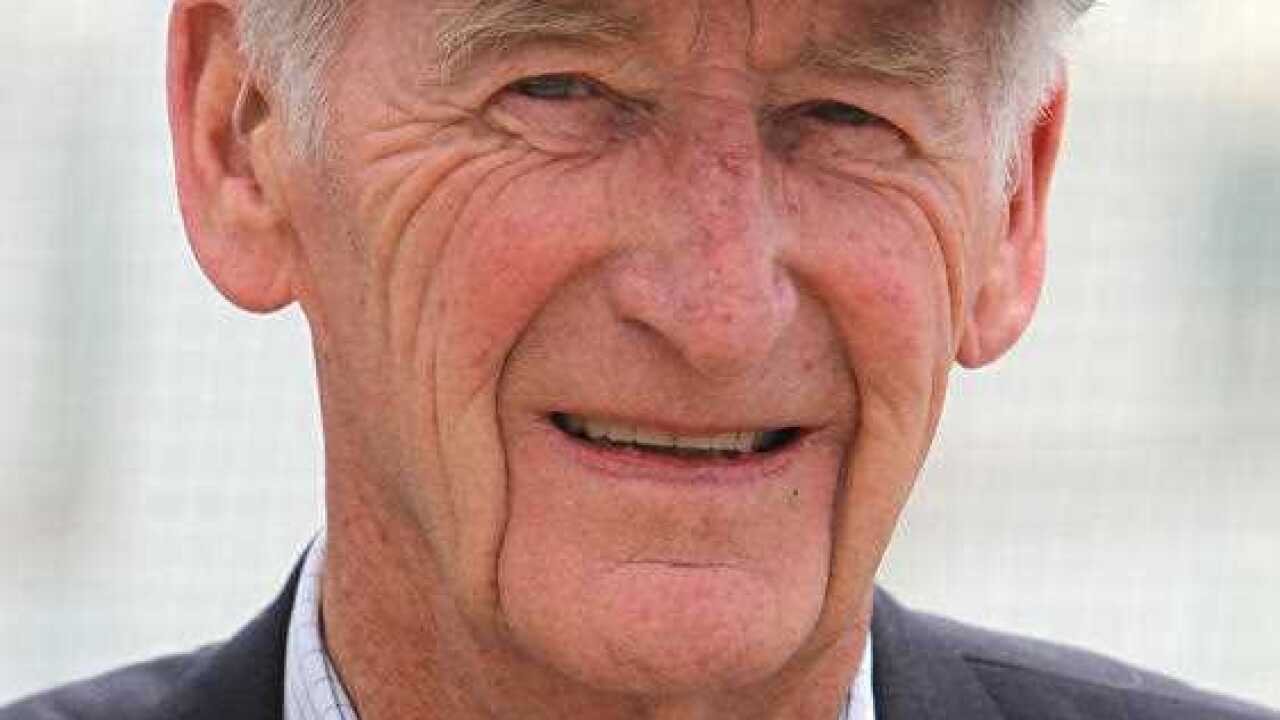 Australian cricket legend Lindsay Kline