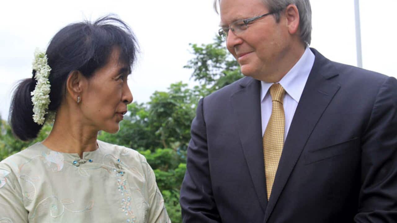 rudd_suukyi_20110703_b_aap_1072660760