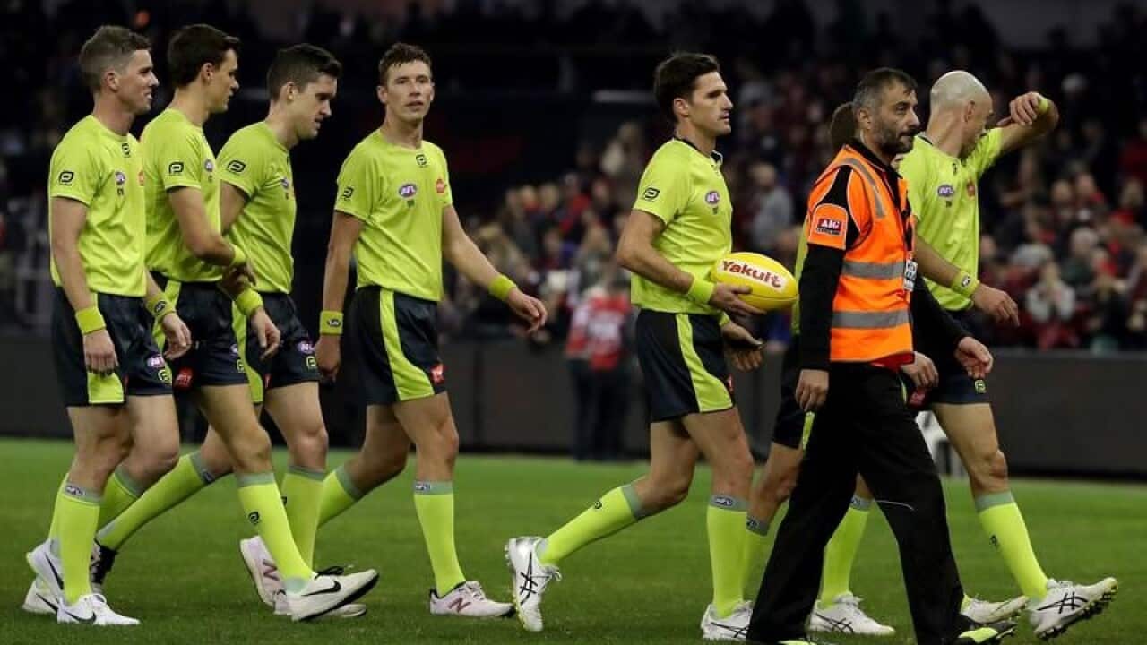 AFL BOMBERS DOCKERS UMPIRES