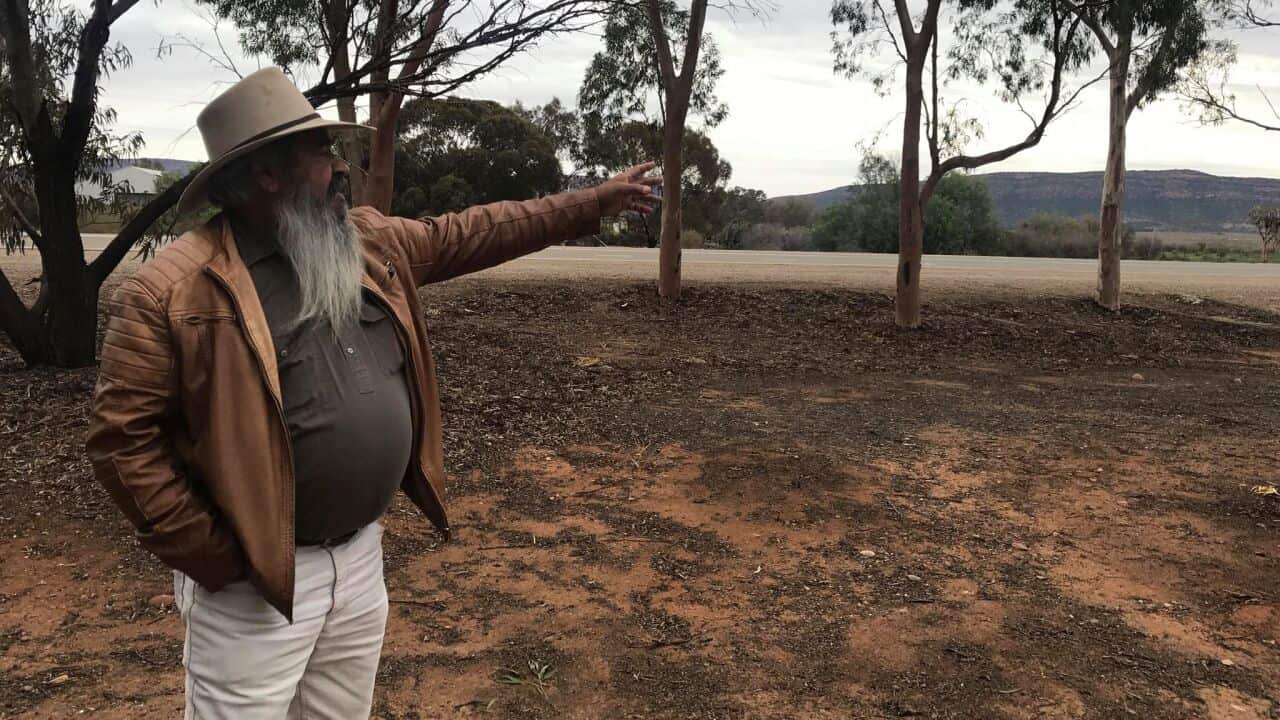Adnyamathanha man Vince Coulthard says traditional owners should be able to participate in the postal ballot. 