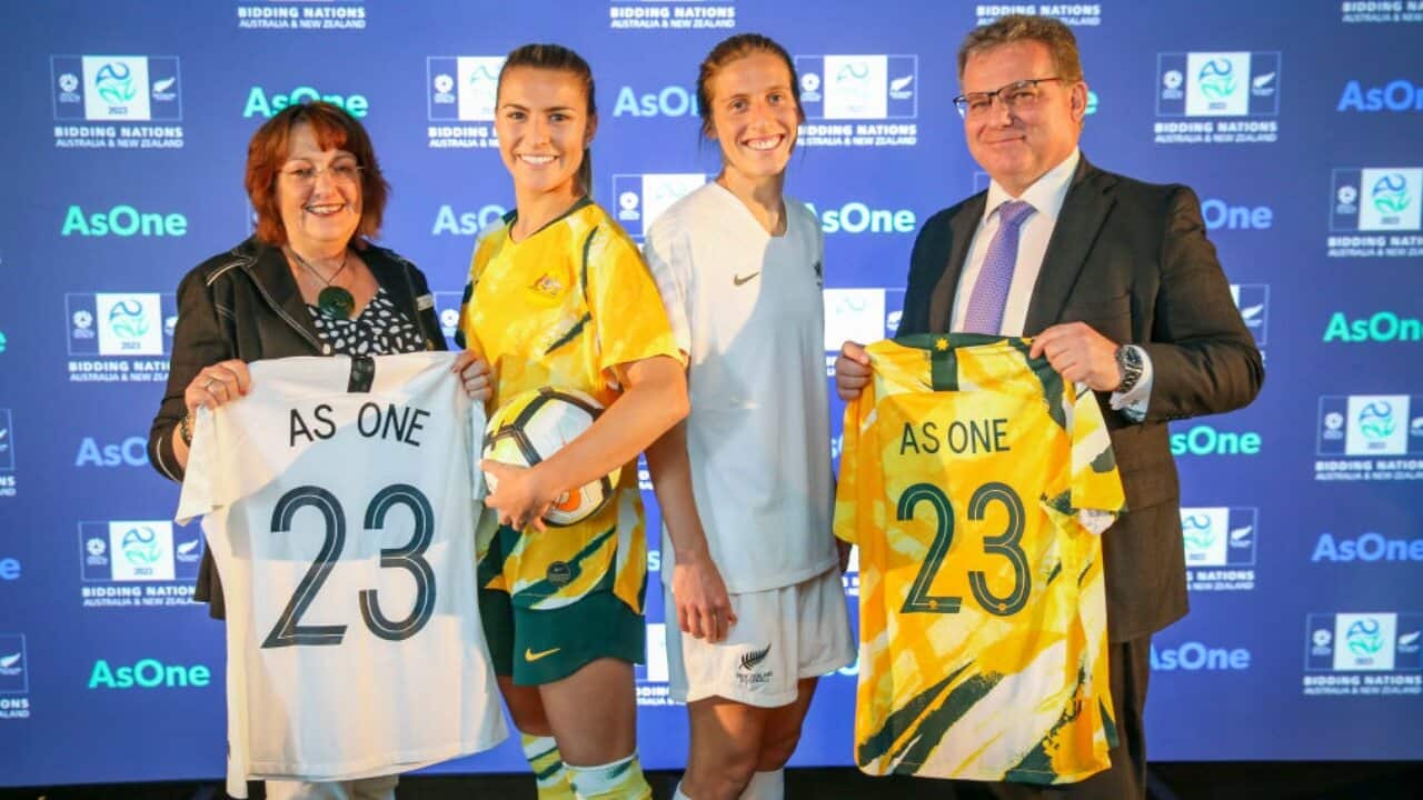 New Zealand Football President Johanna Wood, Stephanie Catley, Rebekah Stott and FFA chairman Chris Nikou