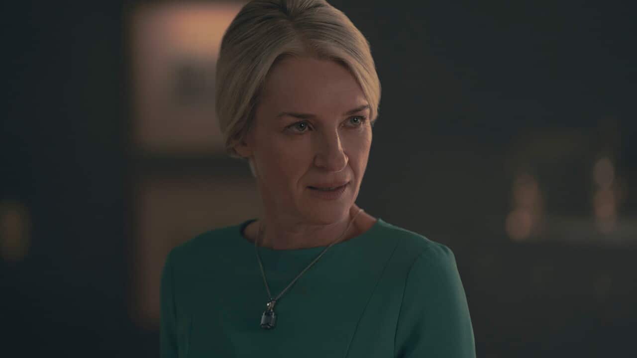 Ever Carradine as Naomi Lawrence in The Handmaid's Tale.