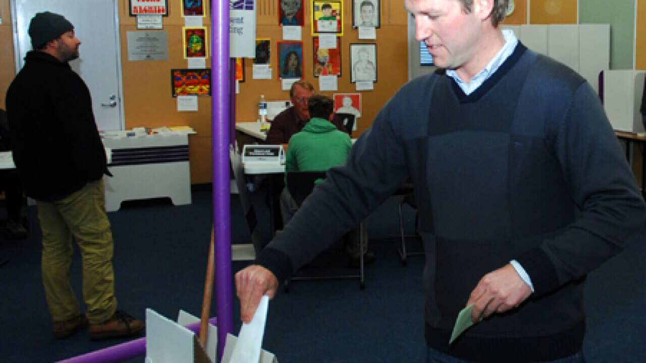 jonathan_jackson_denison_100824_b_aap_1098737178