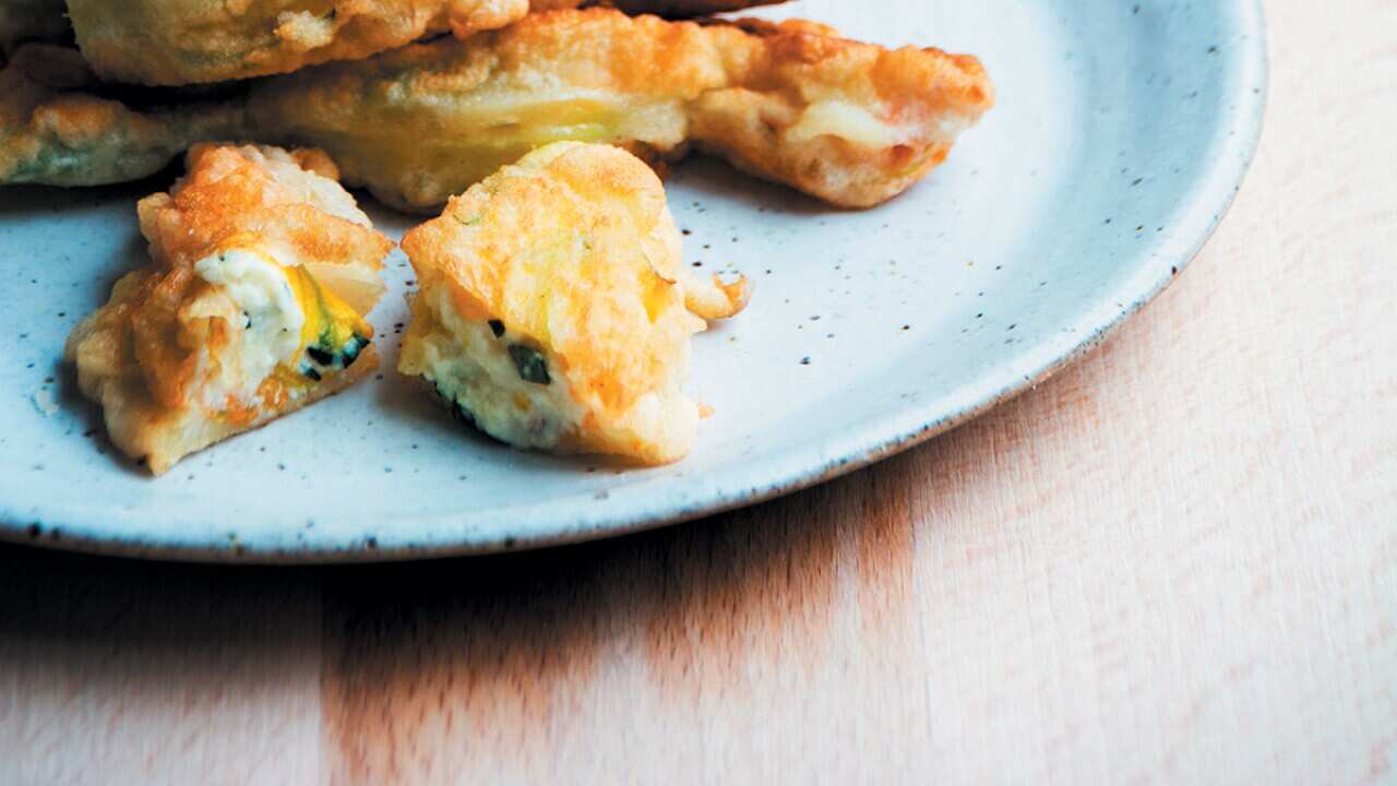 Stuffed zucchini flowers in batter (fiori di zucchini ripieni) SBS Food