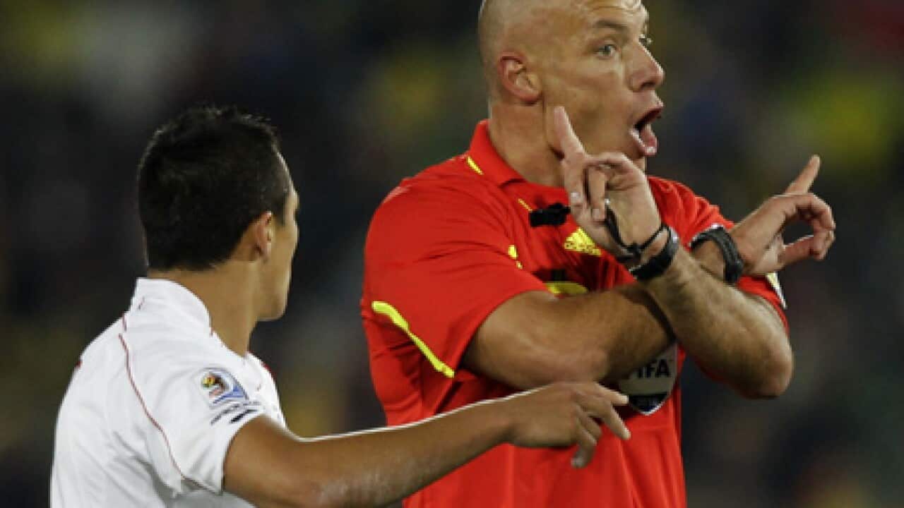 howard_webb_football_AAP_100709_L_280061412