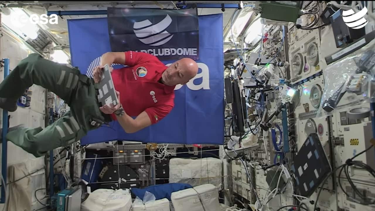 Italian astronaut becomes first space dj