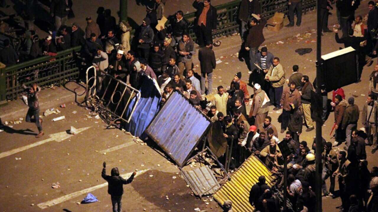 egypt_clashes_l_110203_getty_26200077