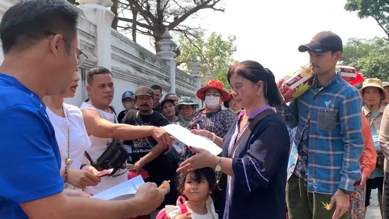 helping VN refugees 3.png.jpeg