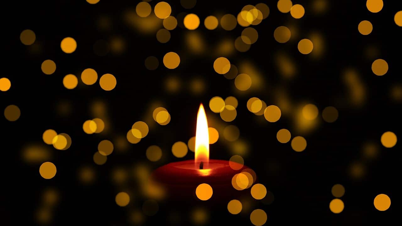 A candle photo used by mourners