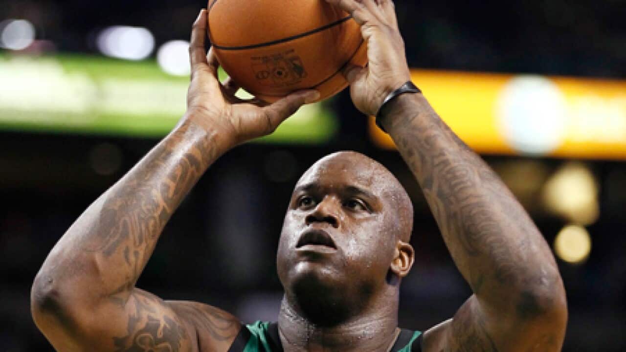 Shaq_balance_110106_B_aap_194376113