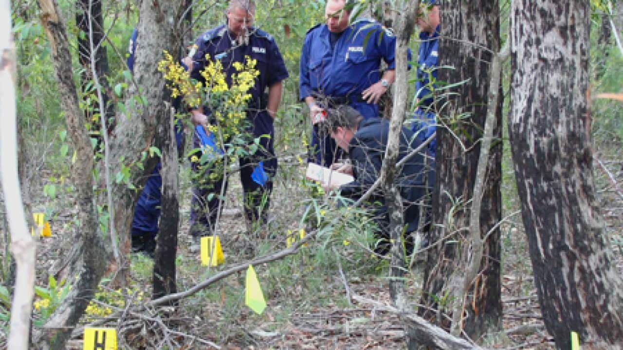 police_search_belanglo_100901_b_aap_1988653848