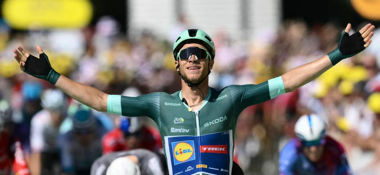 Tour de France: Jonathan Milan wins stage eight; Australian Kaden Groves misses out