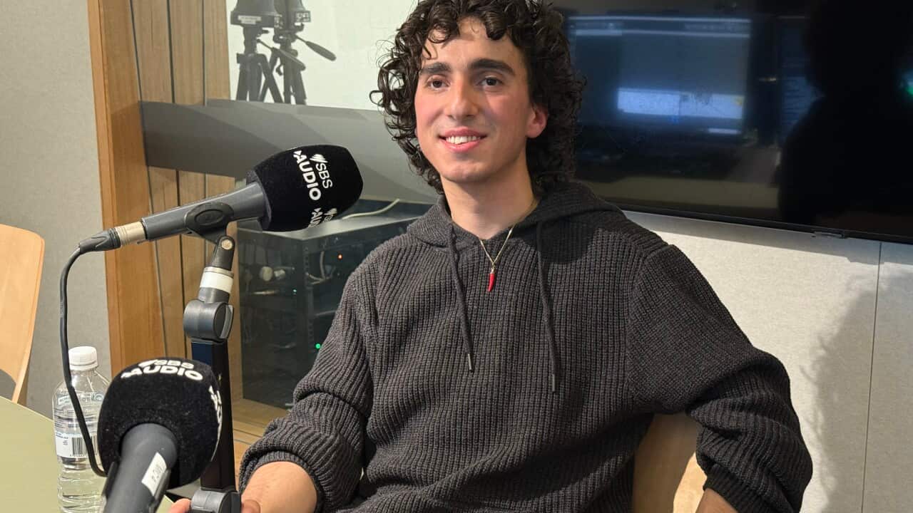 Massimo Corrente negli studi di Radio SBS.