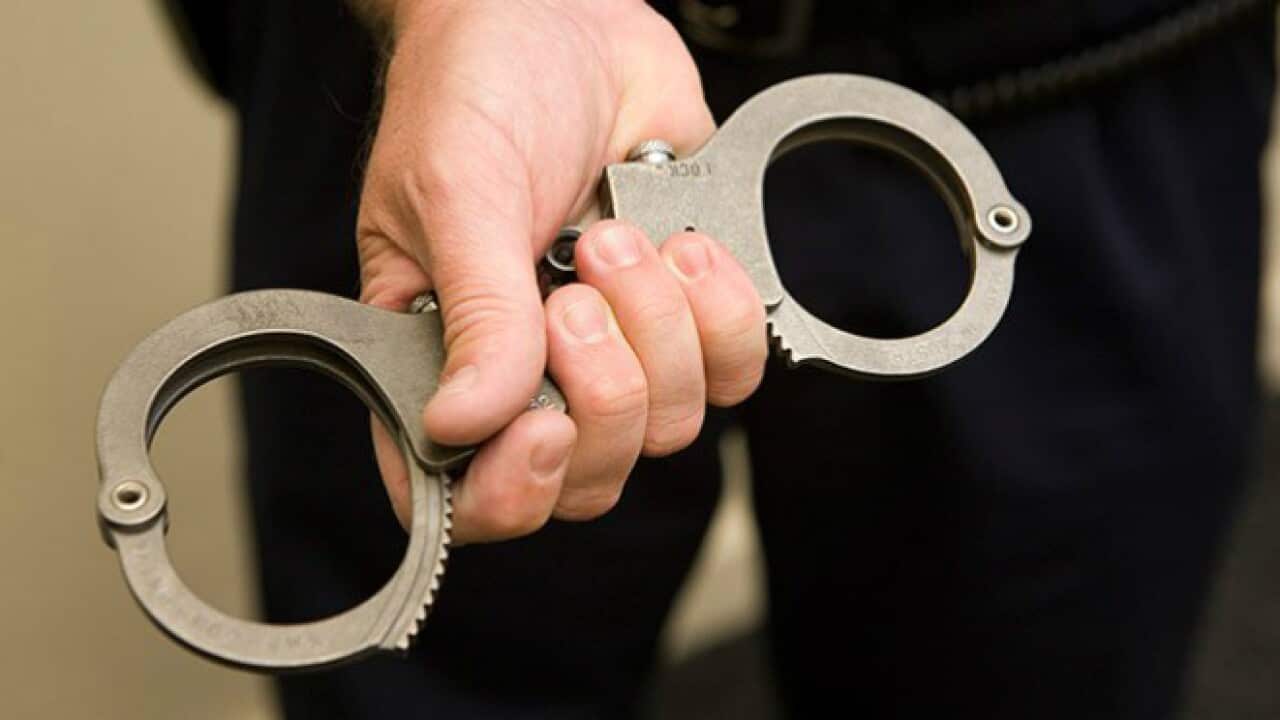 handcuffs generic