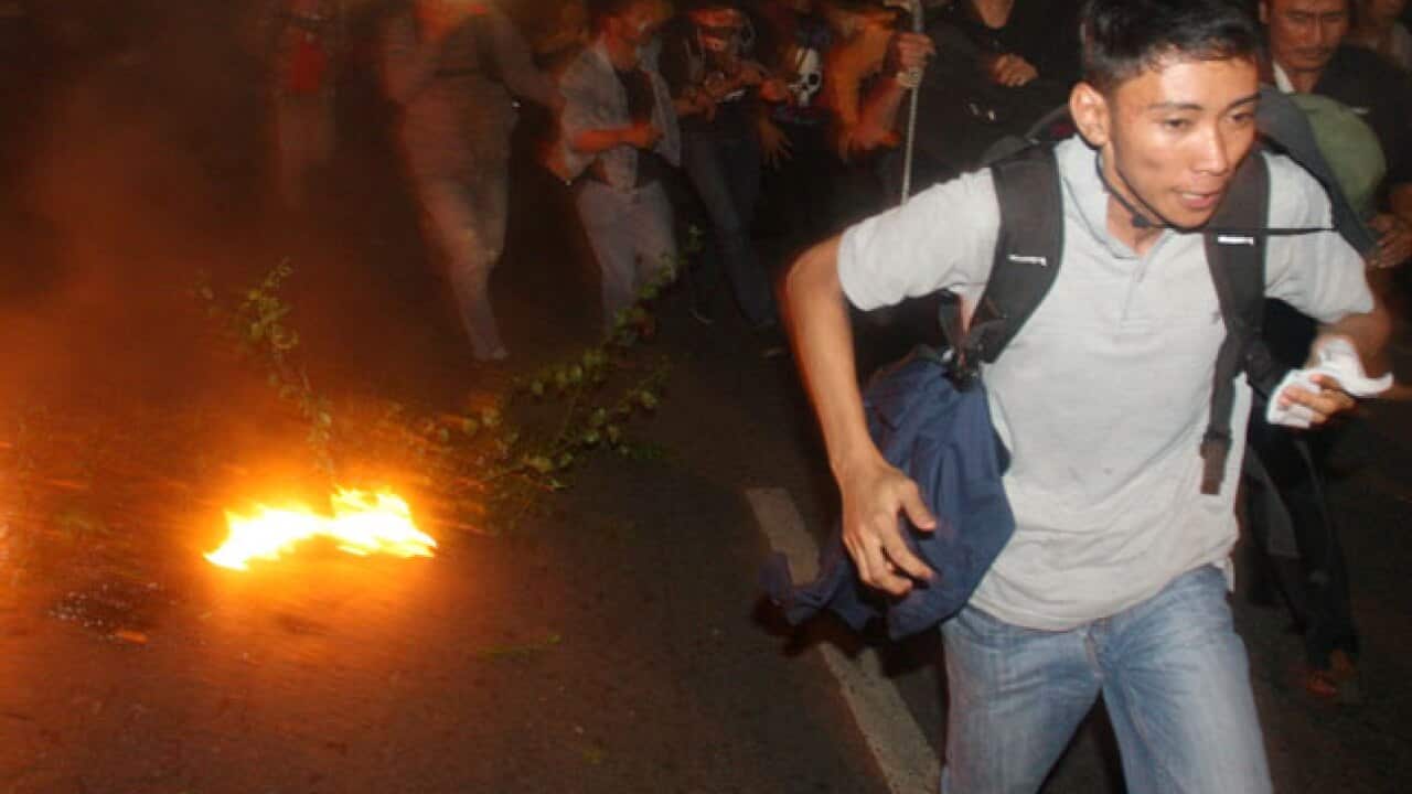 Indo_clash-over-fuel-subsidy-hike_b_120331_aap_1236941331