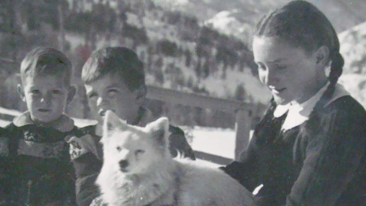 Marcello e Giorgio Costa con Nedelia Lolli Tedeschi - 1943