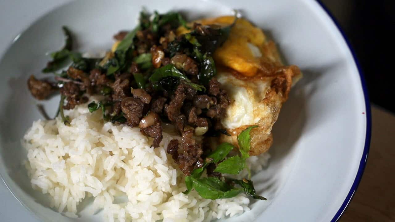 Stir-fried minced beef and holy basil 
