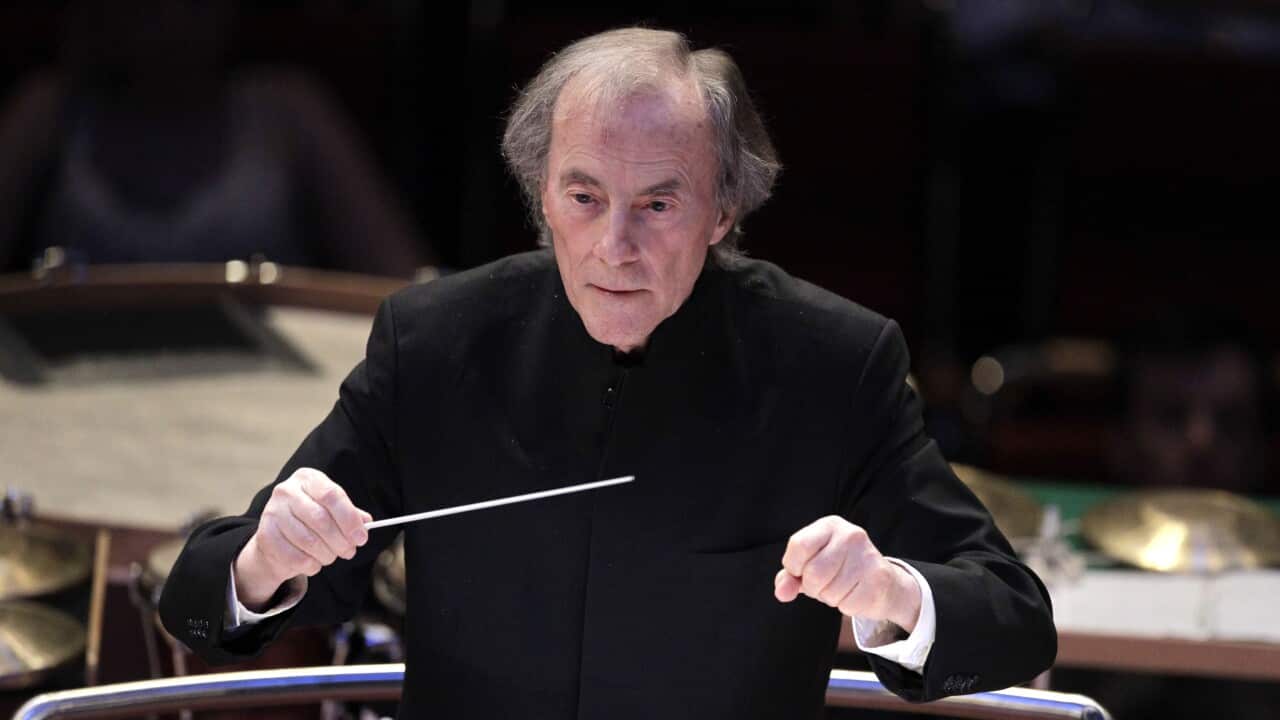 Deutscher Dirigent Lothar Zagrosek leitet das WDR Sinfonieorchester Köln in der Philharmonie Köln