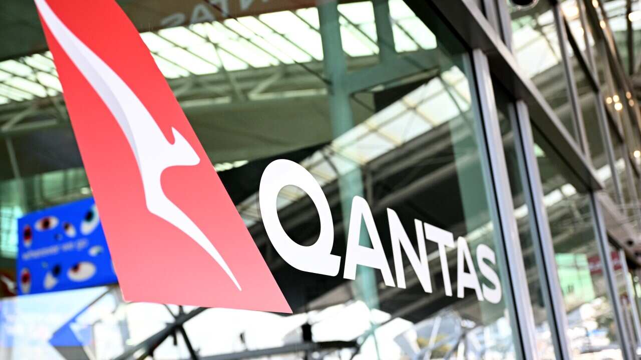 QANTAS ENGINEERS STRIKE