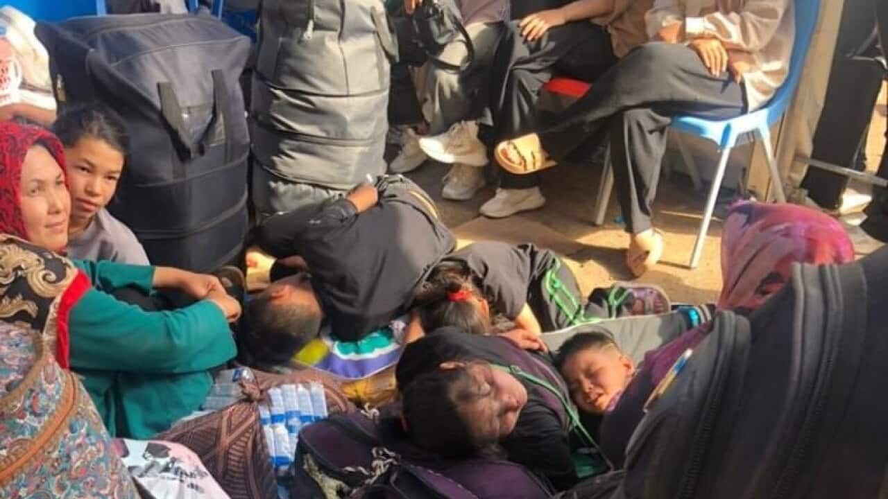 Afghan refugees.jpg