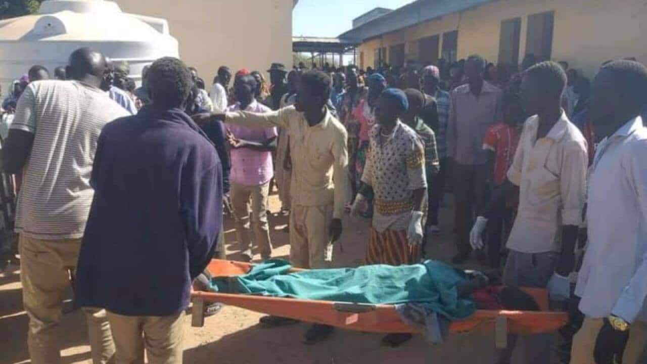 Members of Abyei community with the patients