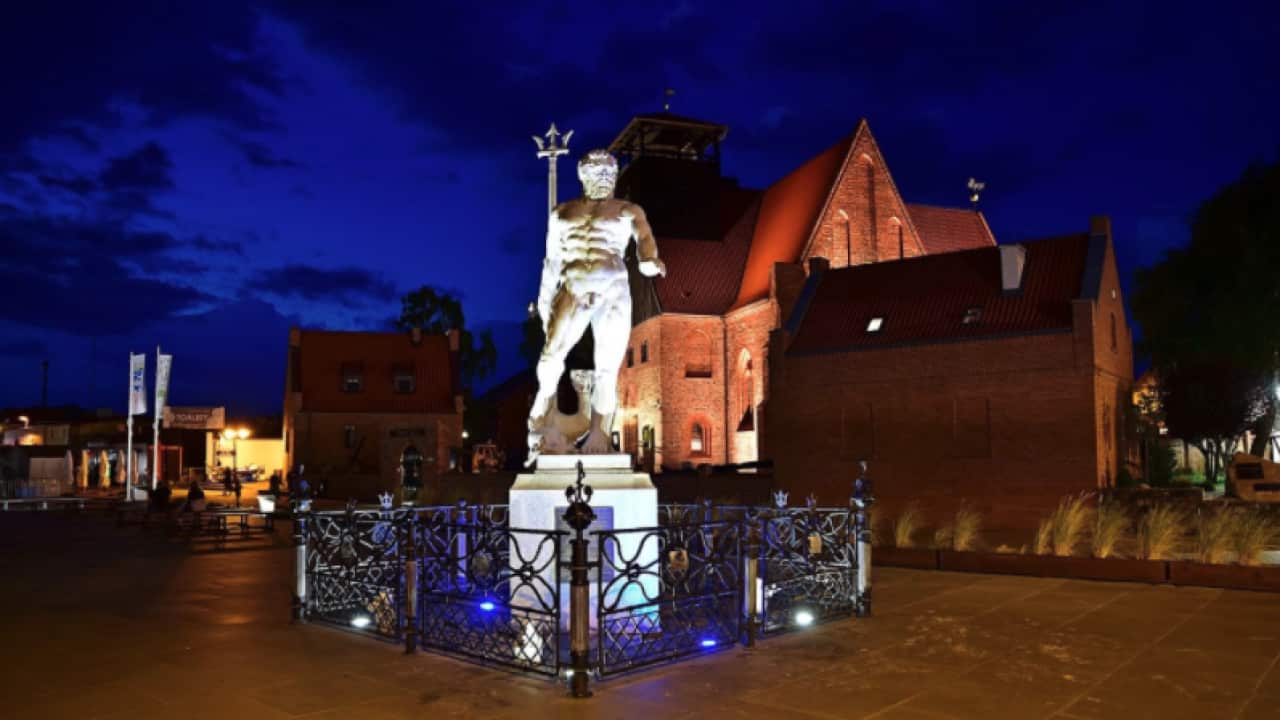 Una copia del Nettuno di Giambologna