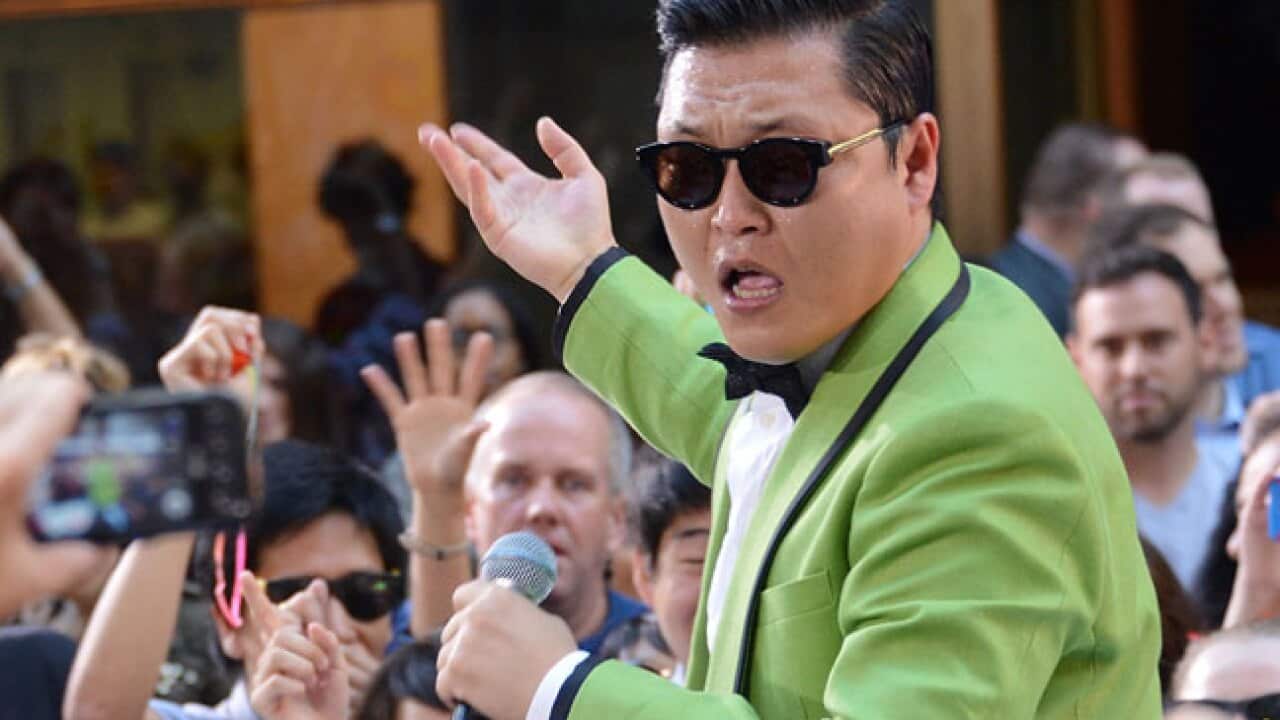 Korean_pop_star_Psy_performs_120914_B_AAP_29430309