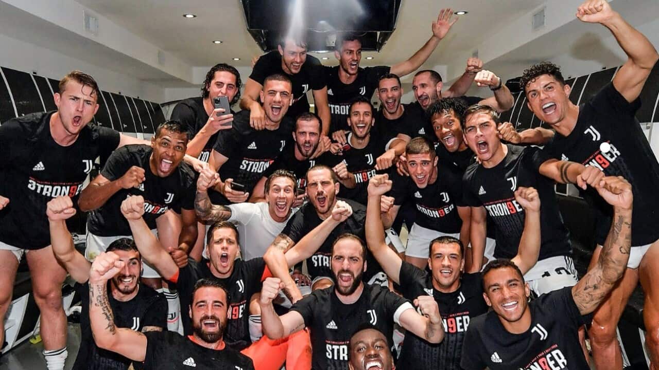 I giocatori della Juventus festeggiano il 36mo scudetto, il nono consecutivo