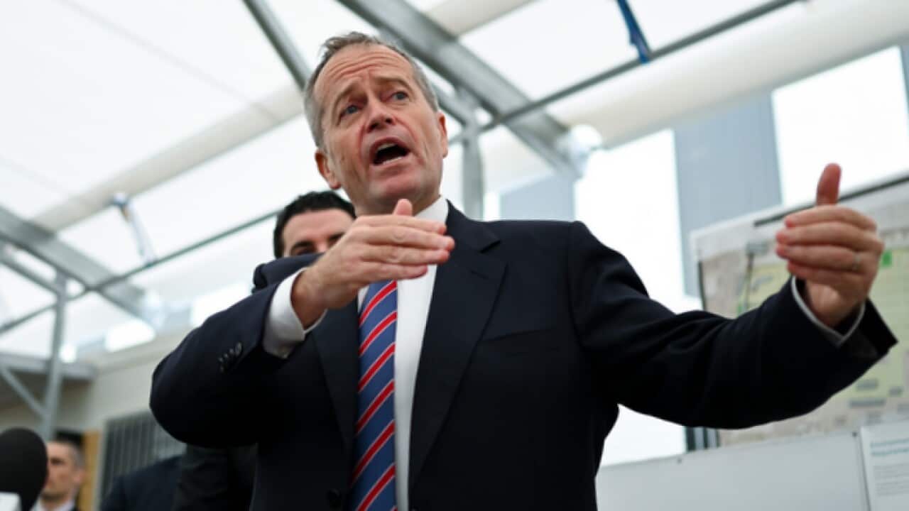 Opposition Leader Bill Shorten addresses construction workers at the West Gate Tunnel project in Melbourne