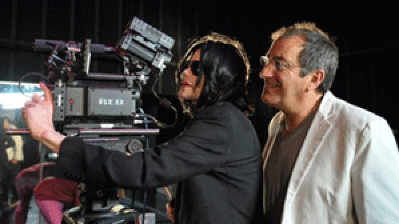 This_is_It_red_301_1290422433