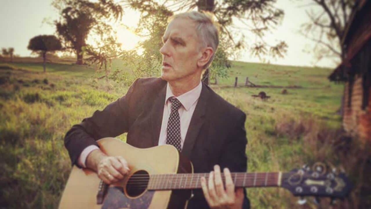  Right Here: Finding the Go-Betweens