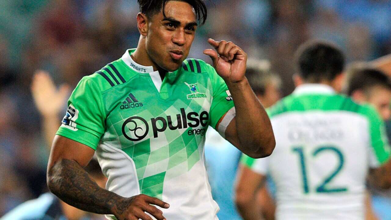 Aaron Smith of the Highlanders