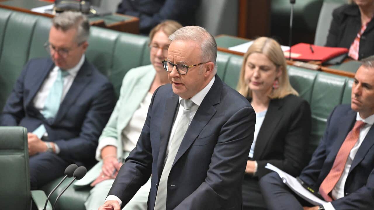 PARLIAMENT SITTING CANBERRA
