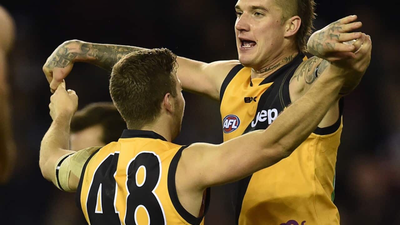 Richmond Tigers player Dustin Martin (right)